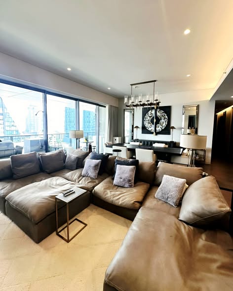 living room of Tela Thonglor