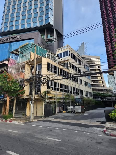 Thai Charoen Commercial Building