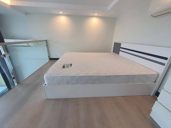 bedroom of Thames Residence Condominium