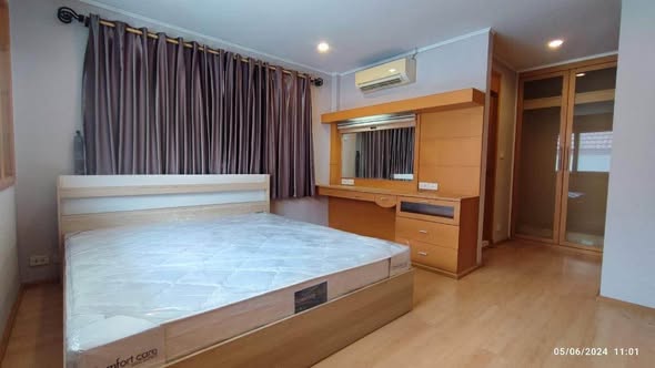 bedroom of Thararom Village