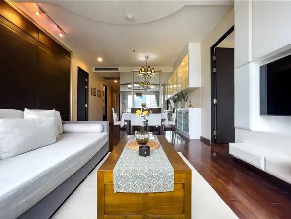 bedroom and living room of The Address Chidlom