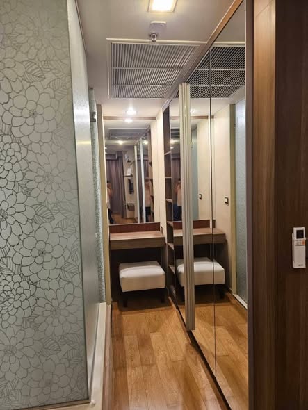 room interior of The Address Sathorn