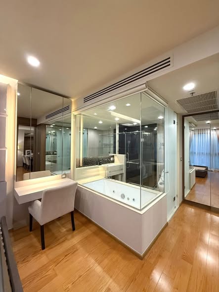 room interior of The Address Sathorn