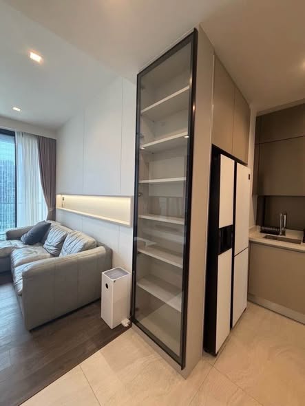 bedroom and room interior of The Address Siam-Ratchathewi