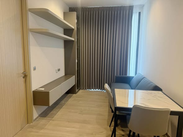 bedroom and room interior of The Address Siam-Ratchathewi