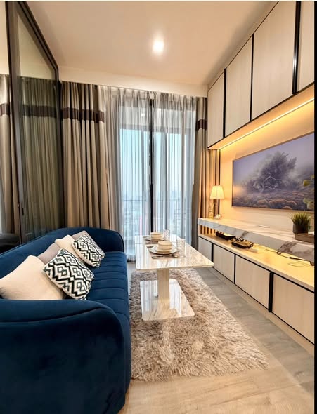 living room and bedroom of The Address Siam-Ratchathewi