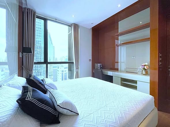 bedroom of The Address Sukhumvit 28