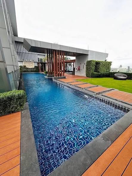 pool of The Address Sukhumvit 28