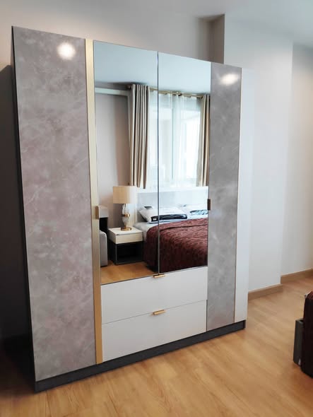 bedroom and room interior of The Address Sukhumvit 42