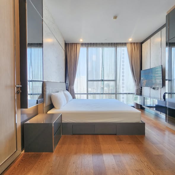 bedroom and room interior of The Bangkok Sathorn