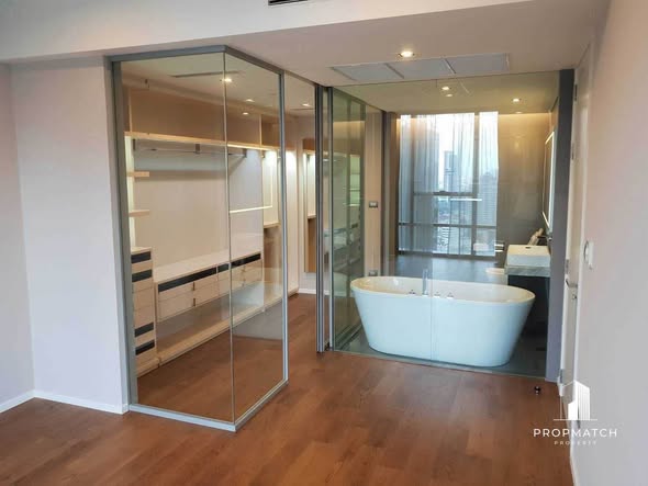 room interior of The Bangkok Sathorn