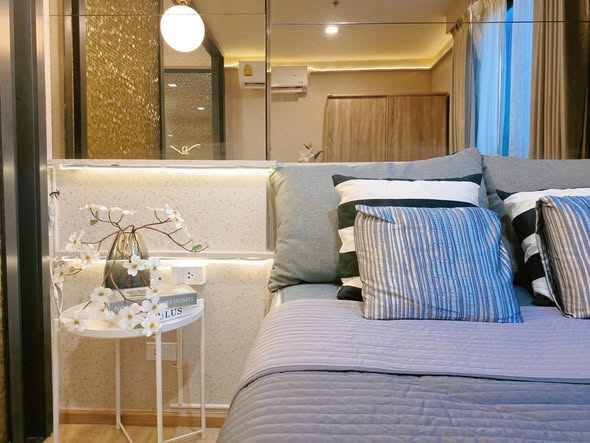 bedroom of THE BASE Garden Rama 9