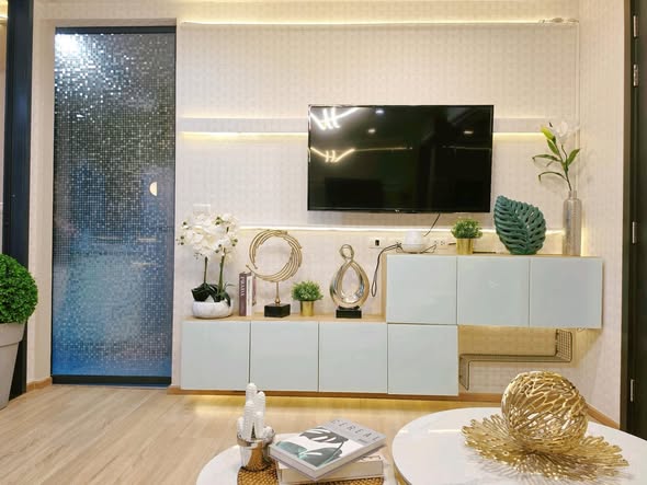 living room and room interior and bathroom of THE BASE Garden Rama 9