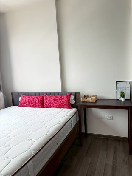 bedroom of The Base Park East