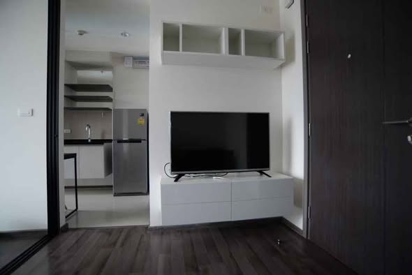 bedroom of The Base Park East