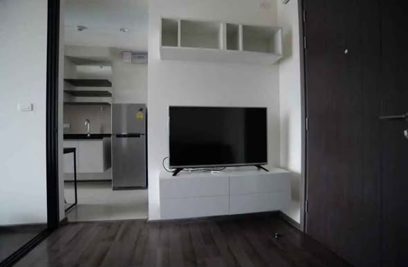 bedroom of The Base Park East