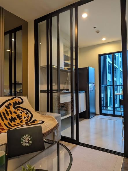 bedroom and room interior of The Base Park East