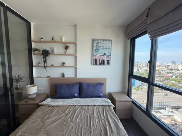 bedroom and room interior of The Base Park East