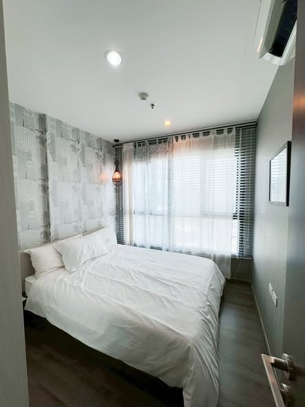 bedroom of THE BASE Park West – Sukhumvit 77