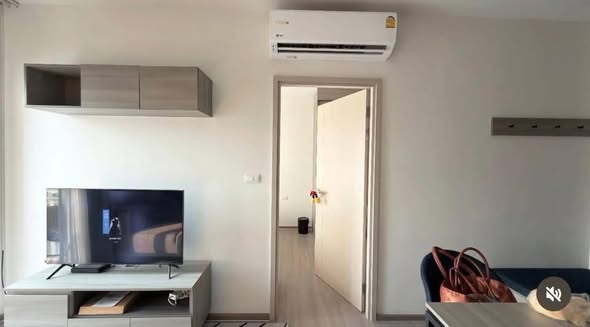 bedroom and room interior of THE BASE Phetchaburi-Thonglor เดอะ เบส เพชรบุรี – ทองหล่อ