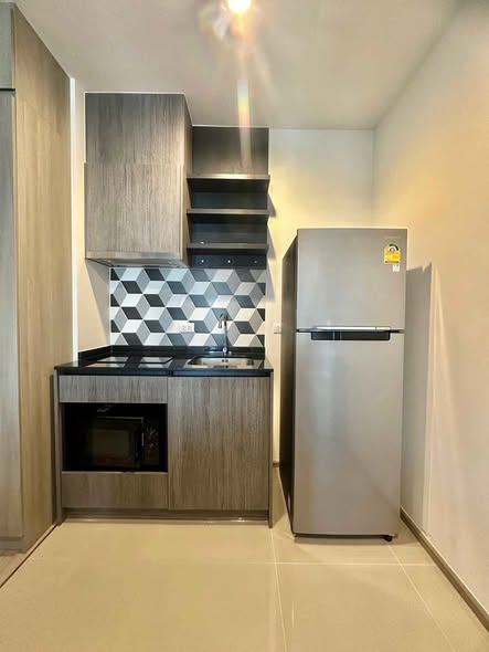 THE BASE Phetchaburi-Thonglor เดอะ เบส เพชรบุรี – ทองหล่อ