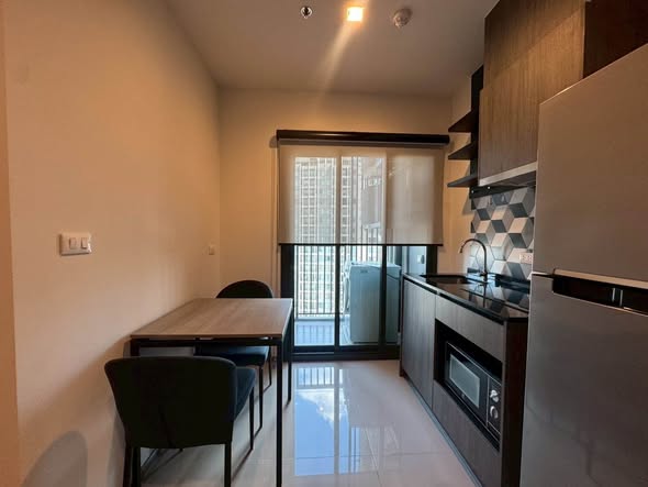 THE BASE Phetchaburi-Thonglor เดอะ เบส เพชรบุรี – ทองหล่อ