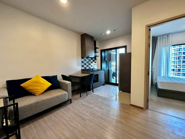 living room and bedroom of THE BASE Phetchaburi-Thonglor เดอะ เบส เพชรบุรี – ทองหล่อ