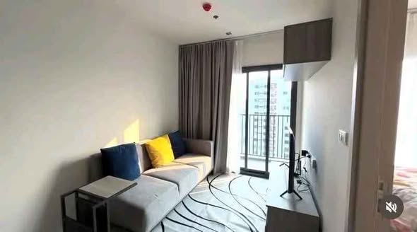 living room and bedroom of THE BASE Phetchaburi-Thonglor เดอะ เบส เพชรบุรี – ทองหล่อ