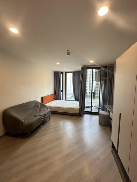bedroom of THE BASE Saphanmai