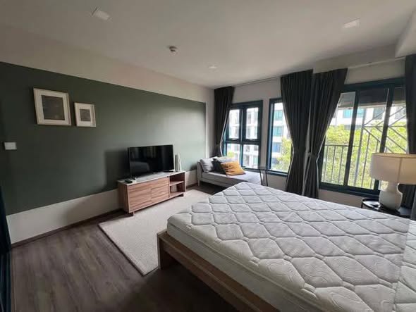 bedroom of THE BASE Sukhumvit 50