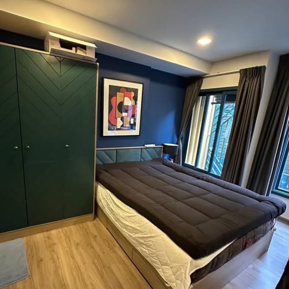 bedroom and room interior of THE BASE Sukhumvit 50