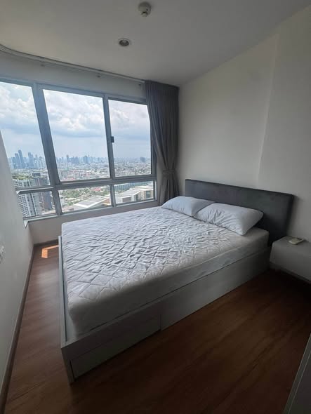 bedroom of THE BASE Sukhumvit 77