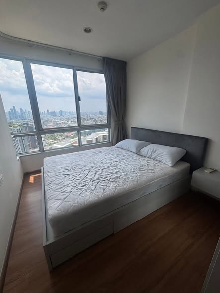 bedroom of THE BASE Sukhumvit 77
