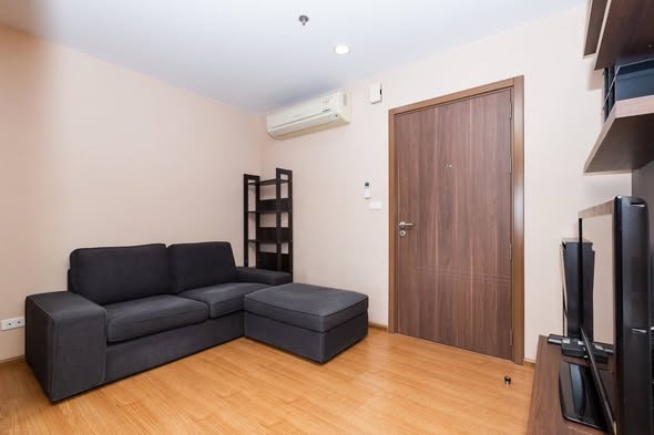 bedroom and living room and room interior of THE BASE Sukhumvit 77