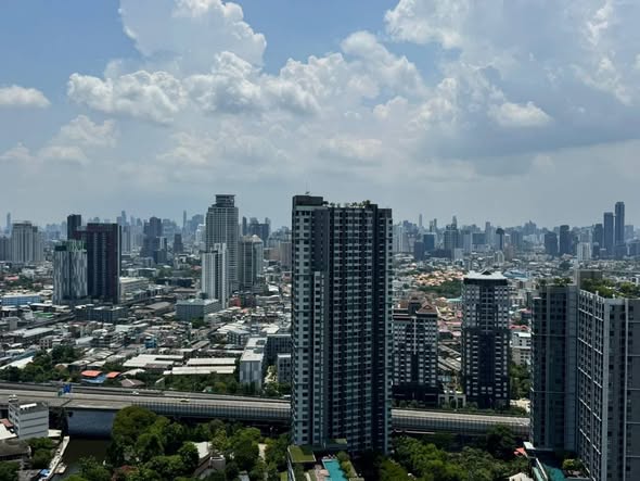 THE BASE Sukhumvit 77