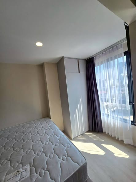 bedroom and room interior of The Belgravia @ Ratchada 17