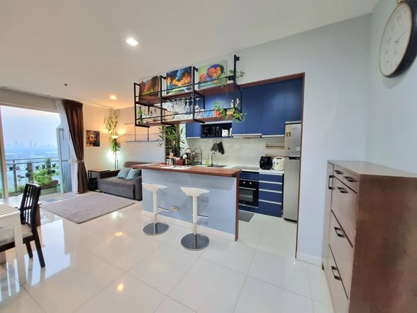 kitchen of The Bloom Sukhumvit 71