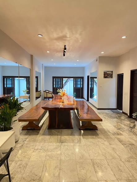 room interior of The Boulevard Ekkamai
