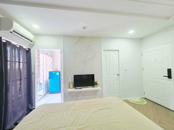 bedroom and room interior of THE CANALE condo by mobius