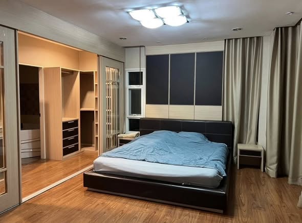 bedroom and room interior of The Centro Sukhumvit 113