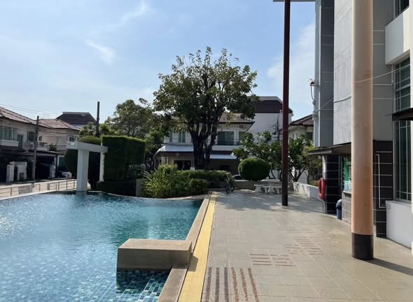 pool of The Centro Sukhumvit 113
