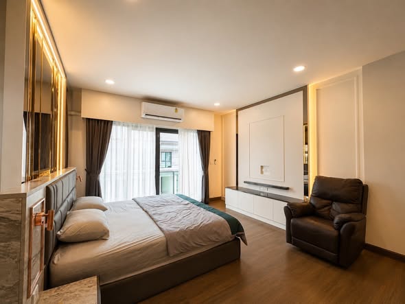 bedroom of The City Bangna