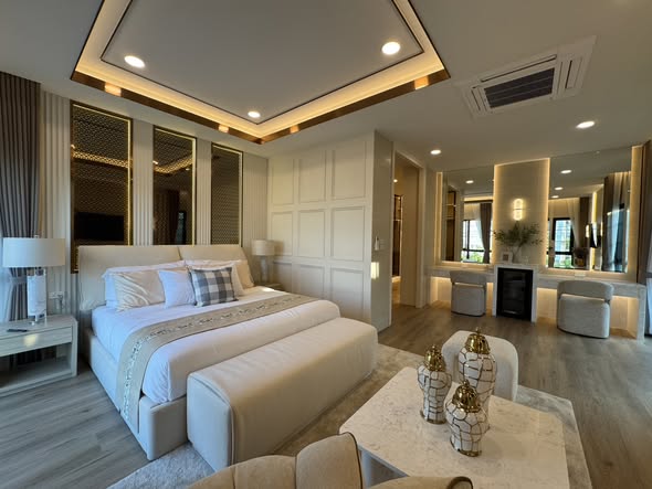 living room and bedroom of The City Sukhumvit-Onnut 2