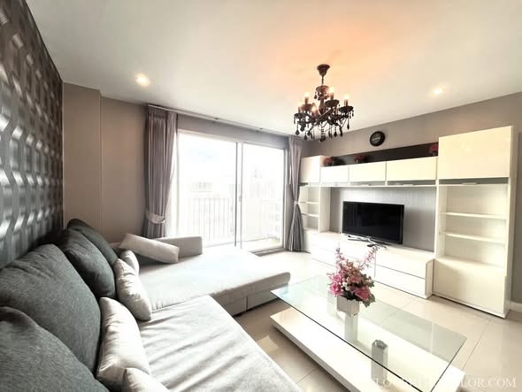 living room and bedroom of The Clover