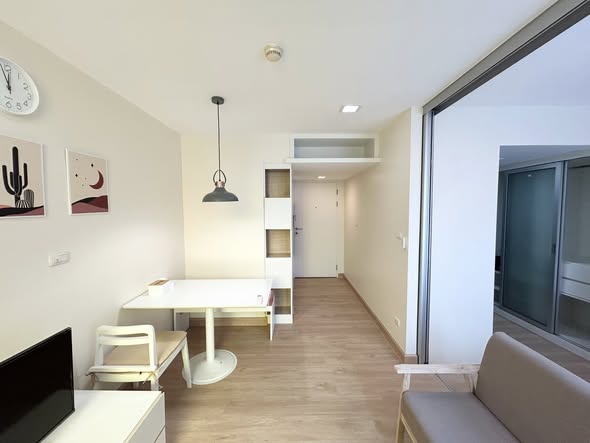 bedroom of The Colory Vivid Condominium