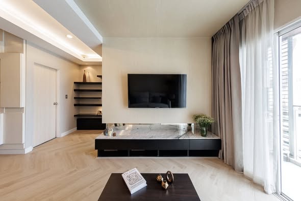 living room and bedroom of The Complete Ratchaprarop