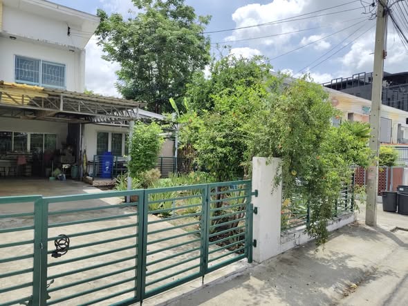 The Connect 10 Bearing Station เดอะ คอนเนค 10 แบริ่ง สเตชั่น