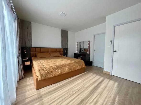 bedroom of The Connect UP 3