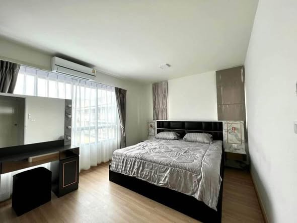 bedroom of The Connect UP 3