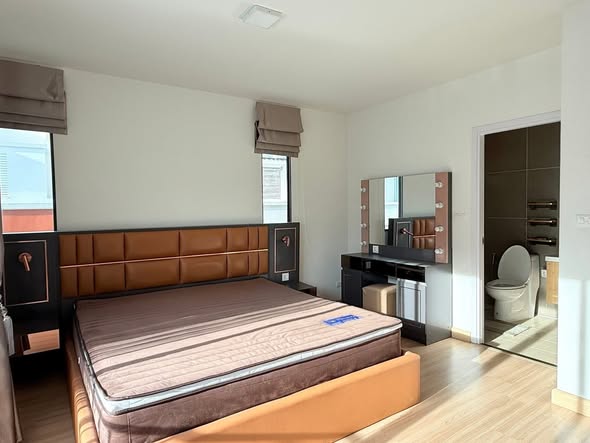 bedroom of The Connect UP 3